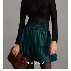 Anthropologie Somerset Faux Green Leather mini Skirt, size medium, NWOT